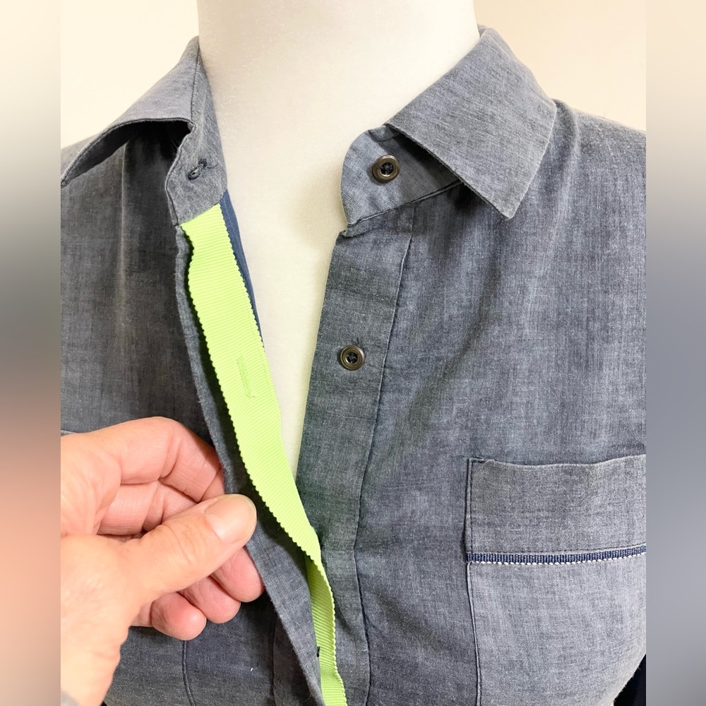 Classy Elie Tahari Stretch Button Down With Lime … - image 6